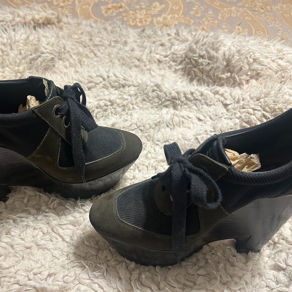 Burberry Platform Heels - Picture 1 of 12